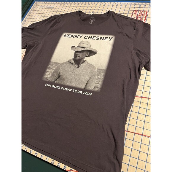 Kenny Chesney 2024 Sun Goes Down Concert Tour T-Shirt 2XL Country Music No Shoes - Picture 2 of 7